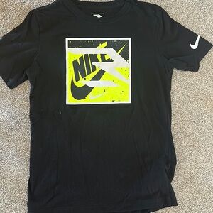 Boys Nike Graphic Tee